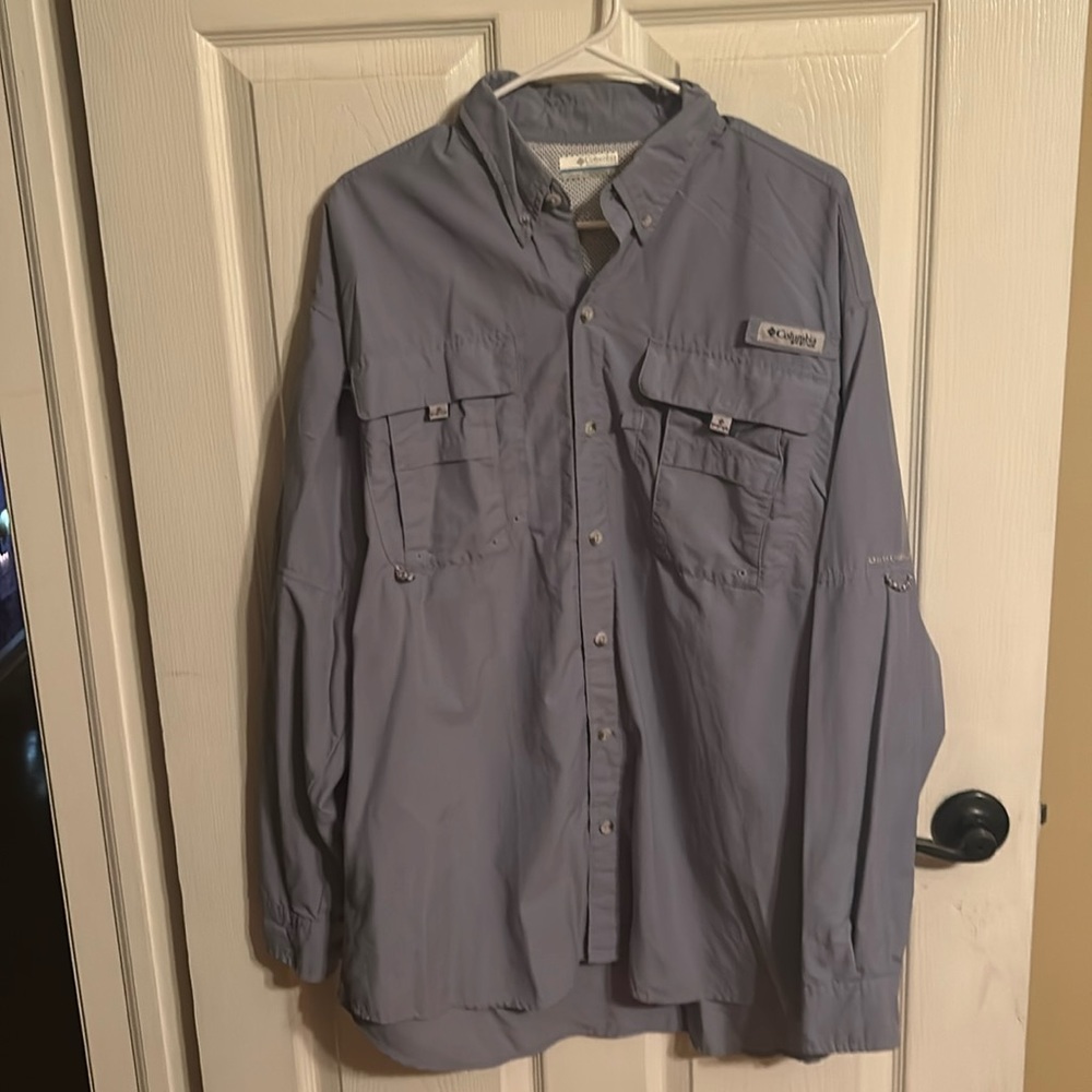 Like new Columbia fishing shirt